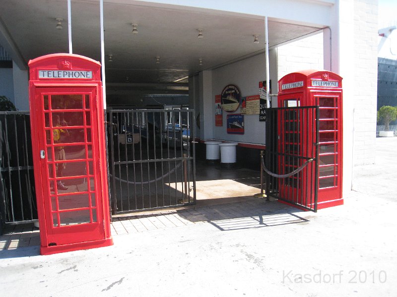 Queen Mary 2010 0140.JPG - Entrance. The are big on the eurpoean phone booths for some reason... I guess English and all that poppycock.